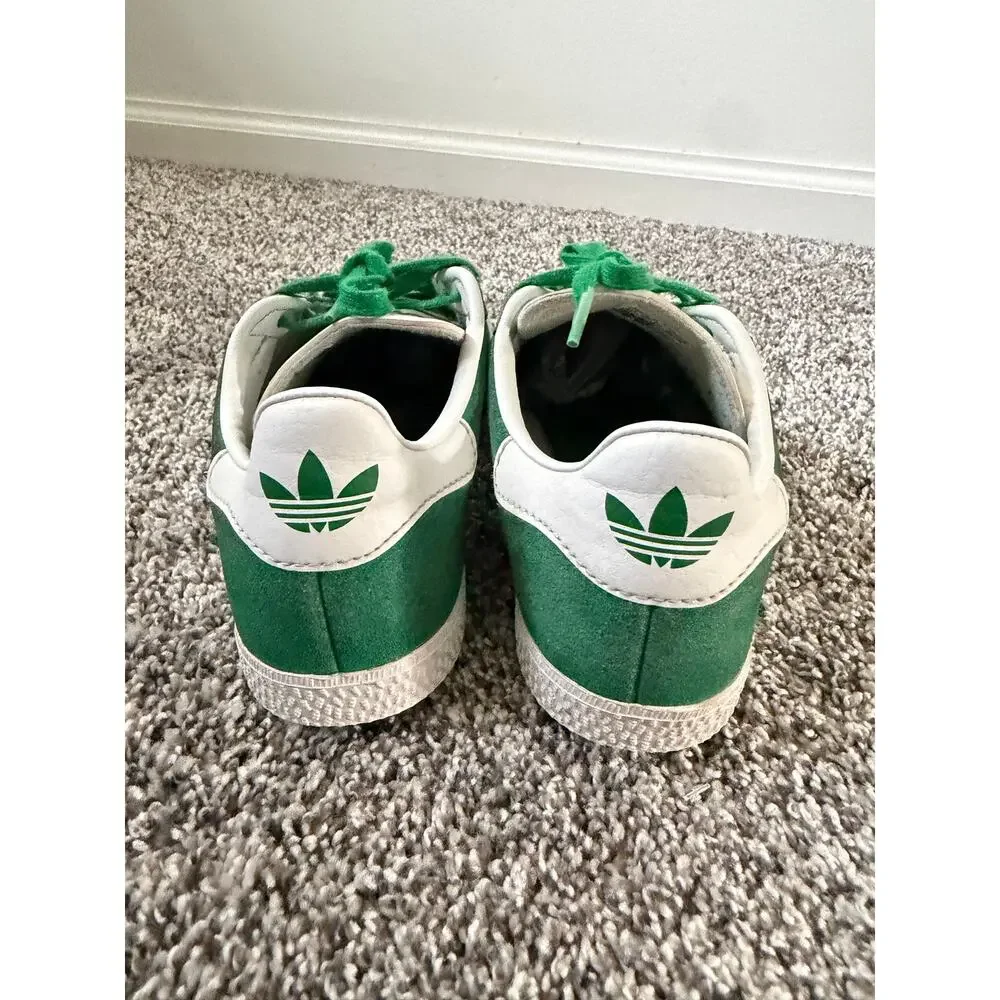 Adidas gazelle suede green/white shoes size 3.5
